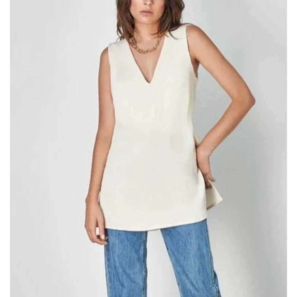ESMAEE Zlata Tunic Top Women XS Cream Sleeveless V-Neck Plisse Texture Side Slit